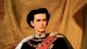 Mit dem Bau erfüllt sich König Ludwig II. einen Traum. Schloss Neuschwanstein soll seiner Vision einer mittelalterlichen Ritterburg entsprechen.