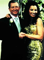 Fran (Fran Drescher) möchte ihre Tante Frieda mit ihrem Freund Fred (Donald O'Connor) verheiraten. Doch Fred denkt, er würde Friedas Ansprüchen nicht genügen.