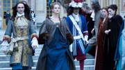 Louis XIV (George Blagden), Henriette (Noémie Schmidt)