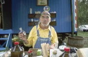 Peter (Peter Lustig) hat einen Hexenschuss. Die vielen Medikamente helfen nicht - zuletzt versucht er es mit einem heilsamen Bad in Moor-Schlamm.