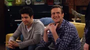 L-R: Ted (Josh Radnor), Marshall (Jason Segel)