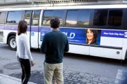Cobie Smulders (Robin), Josh Radnor (Ted).