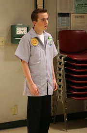 Um ein Mädchen zu beeindrucken, nimmt Malcolm (Frankie Muniz) an einem Tanzkurs für Volkstänze teil ...