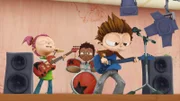 Lola, Sherwood und Angelo (v.l.) haben sich beim Talentwettbewerb ihrer Schule als Band angemeldet und müssen fleißig proben.