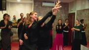 20 Jahre Wunderschön! Moderatorin Tamina Kallert war von Anfang an dabei und schaut nun zurück auf die Highlights, die größten Wagnisse und die eindrucksvollsten Erlebnisse der vergangenen beiden Jahrzehnte. - Tamina Kallert (vorn, l) lernt Flamenco in Andalusien. (Wunderschönes Andalusien, 13. Mai 2007)