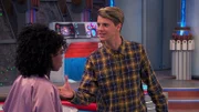 L-R: Charlotte Page (Riele Downs), Henry Hart (Jace Norman)