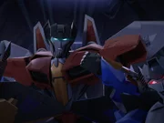 v.li.: Starscream, Skywarp