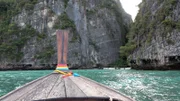 Zwischen den imposanten Felsinseln des Adamanen-Archipels verbergen sich traumhafte Lagunen wie die von Ko Phi Phi Leh.