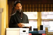 Als ein Würfel, Aufgrund einer Auslosung direkt auf der Kante landet, taucht der böse Doppelgänger von Abed (Danny Pudi) auf. Und er ist nicht der Einzige ...