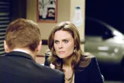 Brennan (Emily Deschanel) und Booth müssen herausfinden, wer der Mörder eines bekannten Showmasters ist. +++ Die Verwendung des sendungsbezogenen Materials ist nur mit dem Hinweis und Verlinkung auf RTL+ gestattet. +++