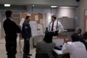 The FBI is trying to negotiate with the insurgents.