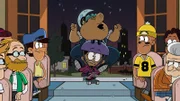 Als Ronnie Anne bemerkt, wie stolz ihre Abuela auf ihren Sohn Carlos ist und wie gerne sie bei seiner Preisverleihungszeremonie wäre, um ihn zu unterstützen, gesteht sie ihr ihre Lüge. Mit Ronnie Annes Skateboard schaffen es die Beiden gerade noch rechtzeitig zur Preisverleihung.