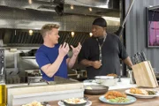 Gordon Ramsay (l.)