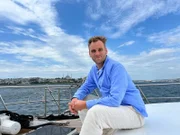 Leon Windscheid auf einem Motorschiff auf dem Marmarameer, einem Binnenmeer im Mittelmeer
