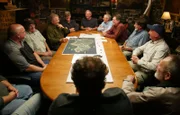 William Shatner (3.v.l.), Rick Lagina (3.v.r.) und Marty Lagina (4.v.r.)