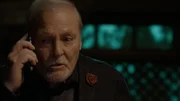 Robert Vesco (Stacy Keach)