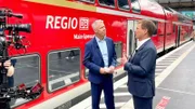 Peter Kloeppel durchleuchtet die Deutsche Bahn und trifft u.a. auf den Vorstandsvorsitzenden der Deutschen Bahn AG, Dr. Richard Lutz (r.)