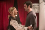 L-R: Sally Reed (Sarah Goldberg) und Barry Berkman (Bill Hader)