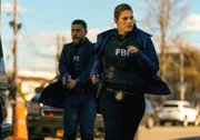 Omar Adom OA Zidan (Zeeko Zaki, l.) und Maggie Bell (Missy Peregrym, r.)