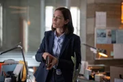 Detective Sergeant Frankie Bateman (Kathleen Munroe)