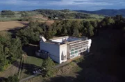 Das Kloster „Sainte-Marie de la Tourette“ in der Nähe von Lyon gilt als modernes Meisterwerk des Architekten Le Corbusier.