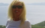 Alles scheint perfekt - dann findet Rebecca ihren Partner erschossen zu Hause. War der Mörder ein Stalker, ein Einbrecher oder doch jemand aus den eigenen Reihen?