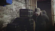 Der Film erzählt die Geschichte der Schreibmaschine und des Paternosters, von Kohleofen und losen Kohlen.
