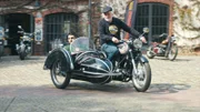 Motorradschrauber Stefan Klinkenberg auf Spritztour mit seinem Motorrad mit Beiwagen.