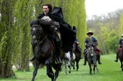 On left: Louis XIV (George Blagden).