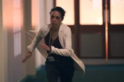 Janet (Vinette Robinson)
