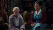Clarice Millgrove (Annette Crosbie, l.) und Lucille Anderson (Leonie Elliott, r.)