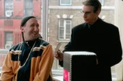 (R) John Munch( Richard Belzer)