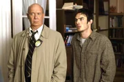 In einem reichen Wohnungsviertel werden zwei Männer und zwei Frauen erschossen. Captain Donald Cragen ermittelt persönlich in diesem Fall. Ist Charlie Baker vielleicht der Mörder?