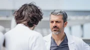 Andrea Fanti (Luca Argentero, r.)