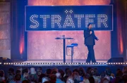 Torsten Sträter mit seinem Soloprogramm: Schnee, der auf Ceran fällt.