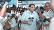 Es wird enthüllt, wie der berühmte brasilianische Johannes von Gott mit Hilfe eines Schutznetzwerks, das Fanatismus, Gewalt, Ruhm und Macht verband, Hunderte von sexuellen Übergriffen und anderen Verbrechen beging.