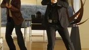 Die Spur des aufgegriffenen Mannes, der offensichtlich unter Gedächtsnisverlust leidet, führt Horatio (David Caruso, r.) und Eric (Adam Rodriguez) in das Anwesen der Crawfords. Was erwartet die Ermittler dort?
