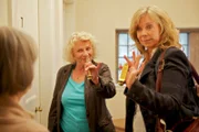 Christiane Blumhoff (Gertrud Bach), Marion Kracht (Monika Bach).