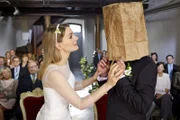 (3. Staffel) - In "Knallerfrauen" tut Martina Hill (l.) wonach ihr der Sinn steht - hemmungslos und unangepasst ...