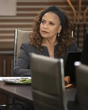 Dr. Catherine (Debbie Allen)