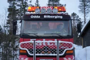 Eirik am Steuer des Rettungswagens. (National Geographic)