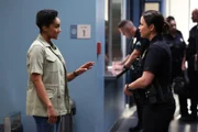 Officer Nyla Harper (Mekia Cox, l.) ermutigt Officer Lucy Chen (Melissa O'Neil, r.), als stellvertretende Vorgesetzte ihren Kollegen Anweisungen zu erteilen.