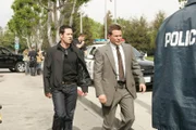 Auf der Suche nach dem skrupellosen Briefbombenmörder: Don (Rob Morrow, l.) und Colby (Dylan Bruno, r.) ...