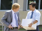 Rückblick (2007): Jesse Cardoza (Eddie Cibrian, r.) gratuliert Horatio (David Caruso) zu seiner neuen Spezialeinheit, die dieser ab sofort leiten soll.