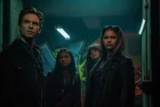 (v.l.n.r.) Morgan Hayes (Oscar Morgan); Carrie Kelley (Navia Robinson); Duela (Olivia Rose Keegan); Harper Row (Fallon Smythe)