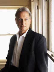 (5. Staffel) - Gibbs (Mark Harmon) ist hochqualifiziert, smart, tough und bereit, die Regeln zu brechen, wenn es nötig wird ...