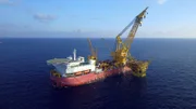 Der Kran der Sapura 3500 kann bis zu 3.500 Tonnen anheben - das entspricht dem Gewicht von etwa 700 Elefanten.