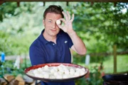 Die kleinen Ricotta-Bällchen mit dem Namen Gnudi haben es Jamie Oliver angetan ...