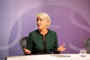 Die provokante Populistin Vivienne Rook (Emma Thompson), gewinnt an Einfluss und sorgt im Live-TV für einen Skandal.