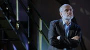 Prof. Harald Lesch blickt zurück auf 13,8 Milliarden Jahre kosmischer Geschichte. Das historische Gebäude des Großen Refraktors auf dem Potsdamer Telegrafenberg bietet den passenden Rahmen.